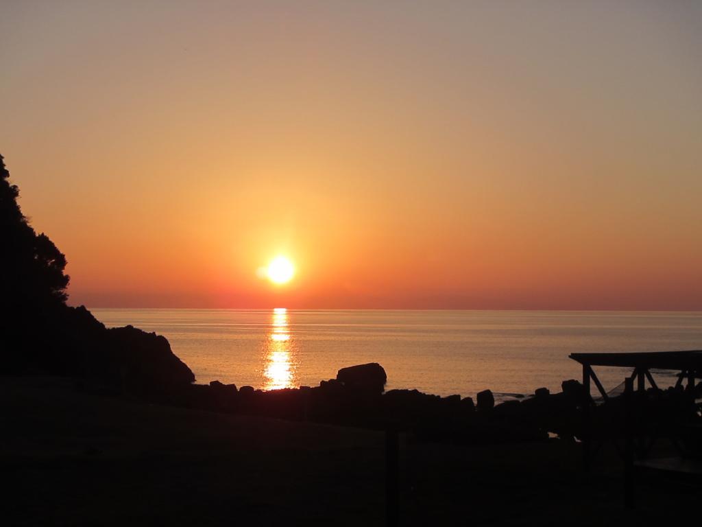 A Pousada Amakusa West Coast Backpackers Fu-Raibou Exterior foto
